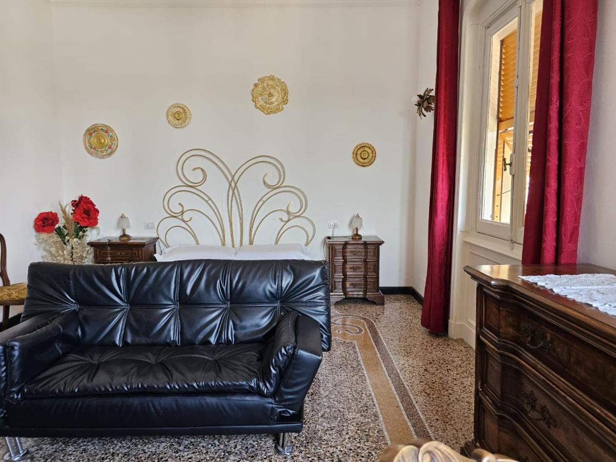 Antiche Memorie-Eleganza E Confort In Centro Citta Genoa Exterior photo
